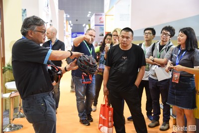 中國展丨騎行裝備大盤點 定制化成潮流|騎行裝備與器材|中國國際自行車展|裝備 - 美騎網|Biketo.com