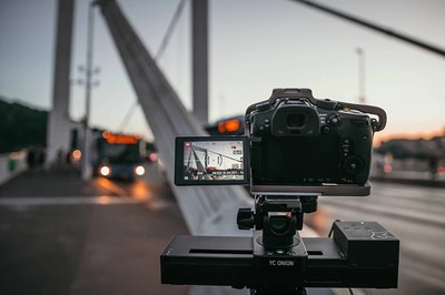 勻速運(yùn)鏡神器! 洋蔥工廠導(dǎo)軌亮相2022索尼電影感創(chuàng)作坊