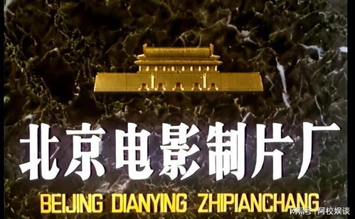 爺爺是制片人,母親是導(dǎo)演,他不用擔(dān)憂資源,選擇從底層做起